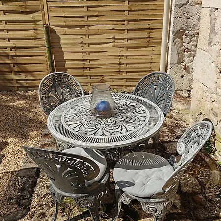 Charming House With Private Garden, Ideal Couple 度假居 Sigoulès
